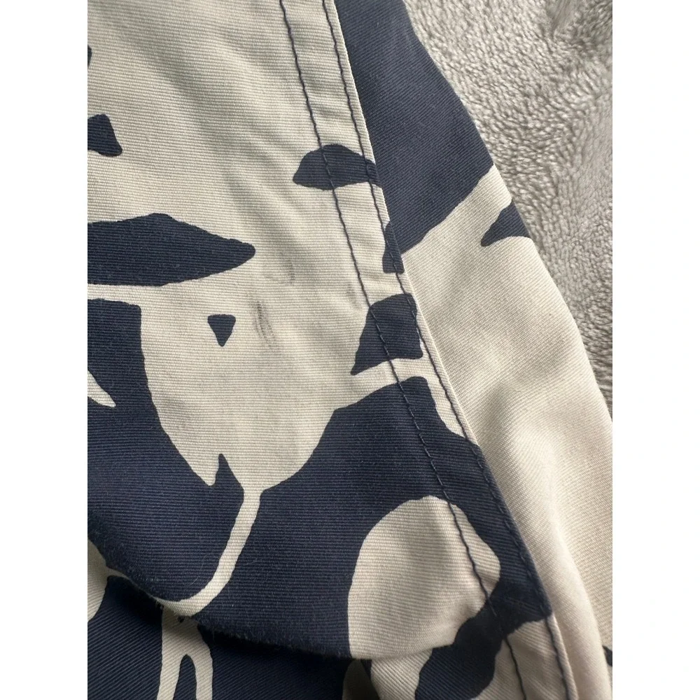 Patagonia Wavefarer Board Shorts‎ Mens 30 Navy White Tropical Floral Swim Trunks